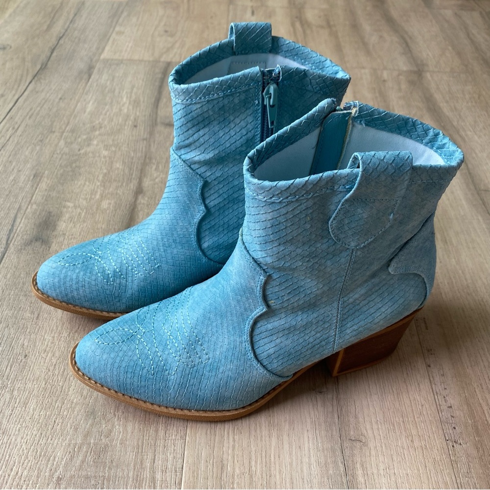 Dirty Laundry Blue Ankle Cowboy Boots Sz 7.5